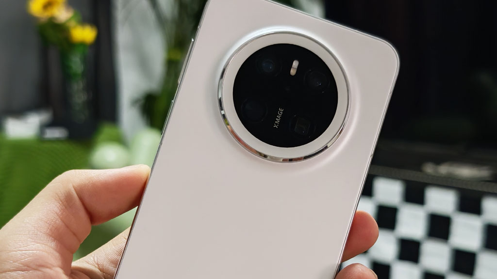 Huawei Mate 70 Air станет главным сюрпризом года. Флагман с eSIM и тонким корпусом за $410