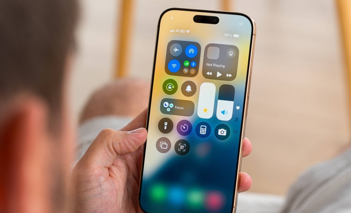 Siri с искусственным интеллектом снова задерживается. Apple пообещала осень, но мы уже знаем, как это бывает